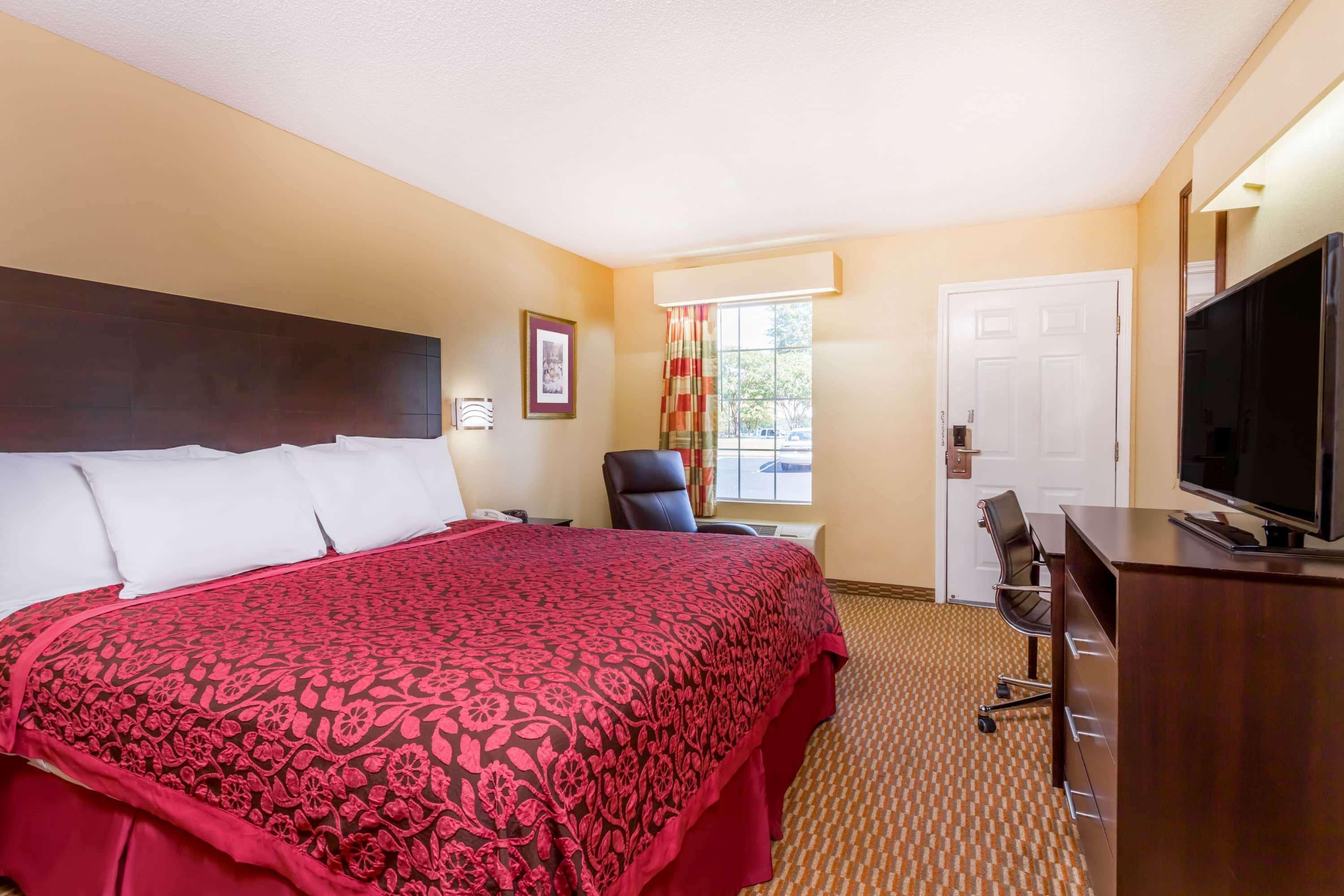 Days By Wyndham Hotel Simpsonville